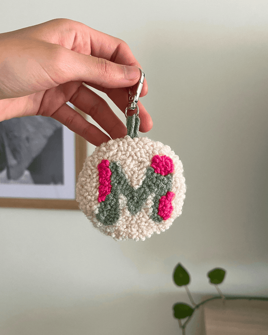 Inicial Milos - Personaliza el charm de tu mascota
